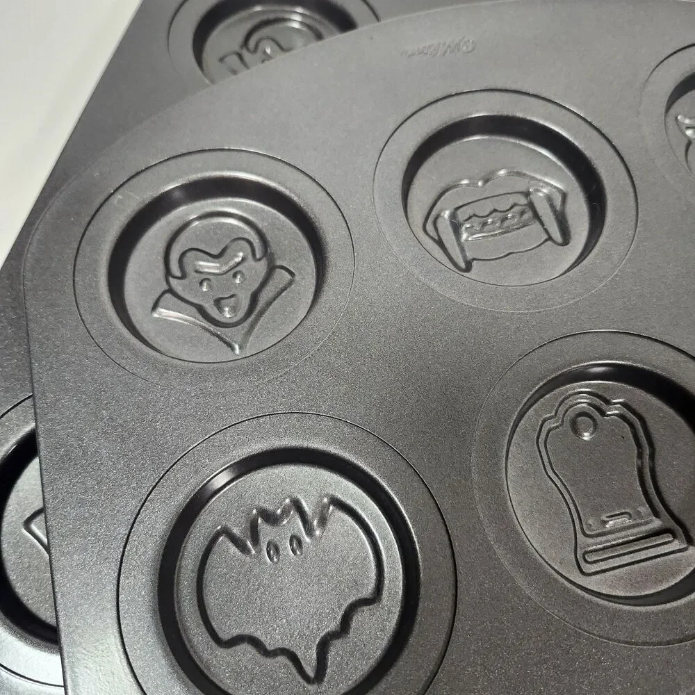 5 Wilton Halloween Cookie Pans Pumpkin Ghost Bat Holiday Skull Tombstone Baking